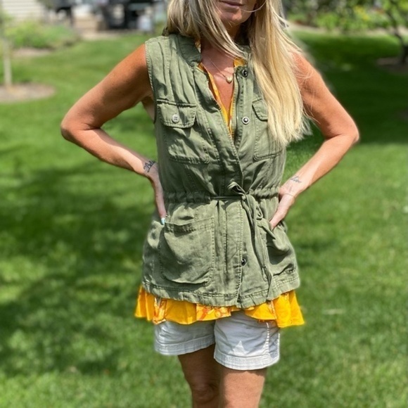 Sanctuary Canyon Military Vest - Picture 3 of 14